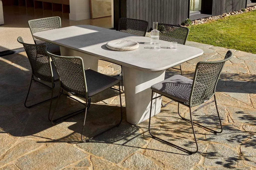 Petra Arch Dining Table Linen