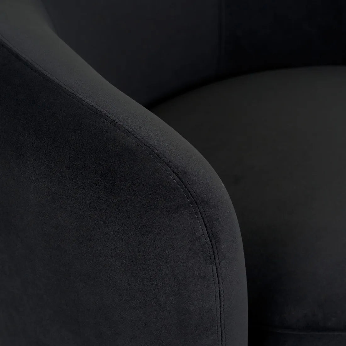 Alto Armchair Nocturne Velvet