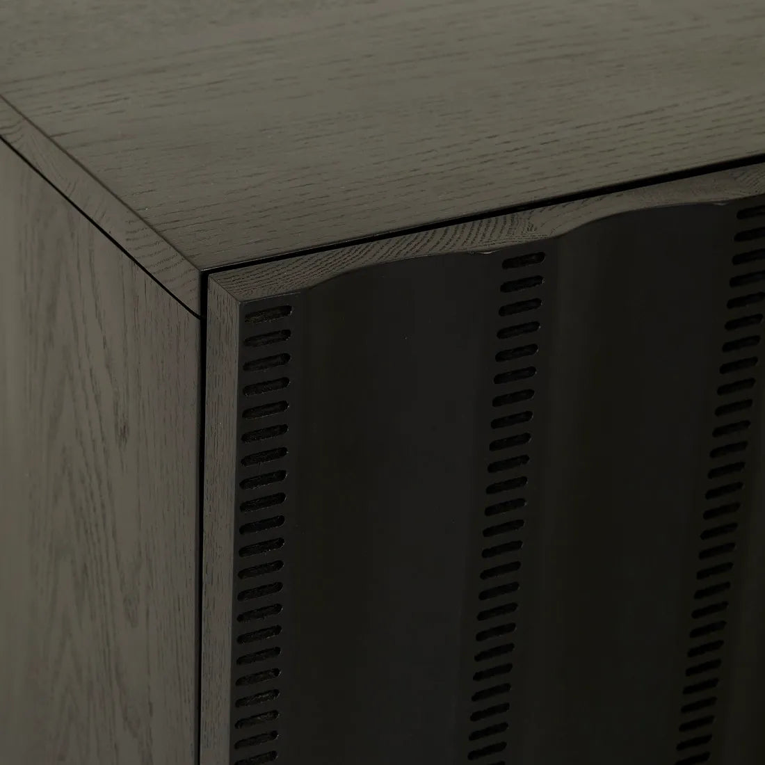 Ember Entertainment Unit Black