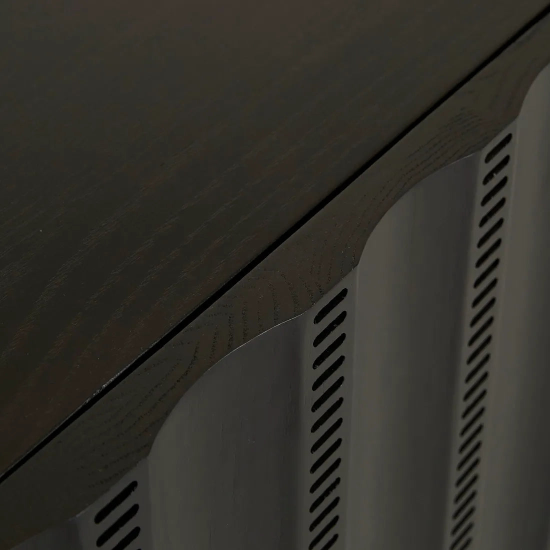 Ember Entertainment Unit Black