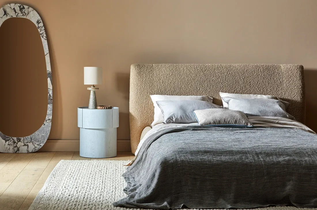 Madrid Curve Bed Queen Beige Chunky Boucle