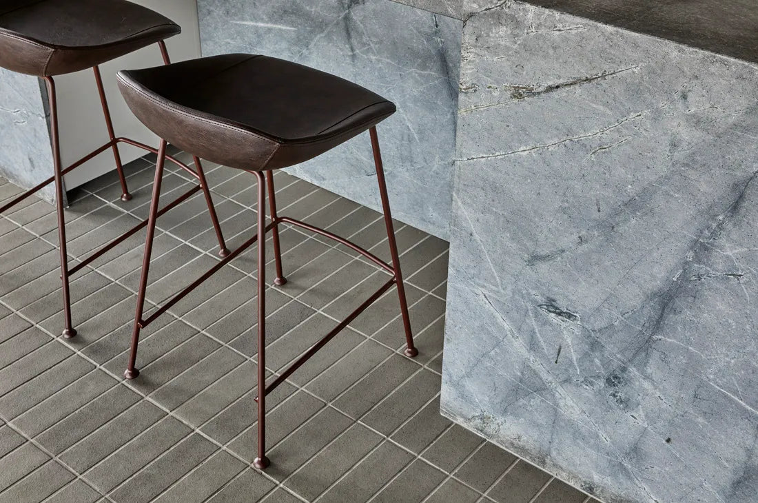 Turner Barstool Feather Speckle